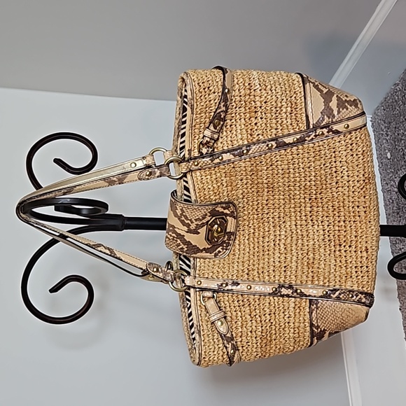 Coach Handbags - Coach Hampton raffia/straw snakeskin embossed purse